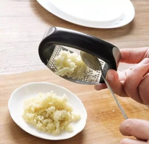 Spremi aglio in acciaio inox pressa aglio con manico, trita affetta, grattuggia